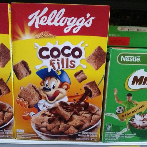 

Kellogg's Coco Fills Sereal Sarapan Gandum Isi Coklat 300 gr