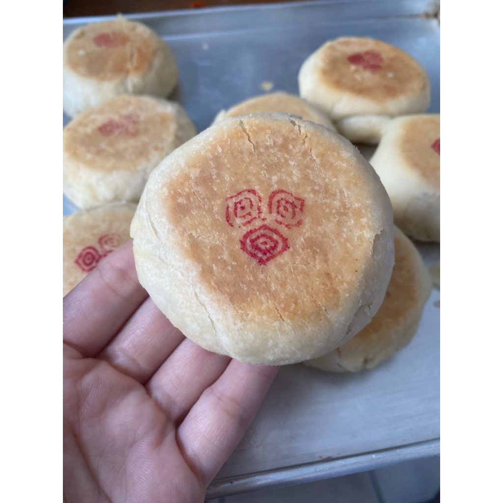 

Bakpia isi Selai nanas / Homemade / Halal