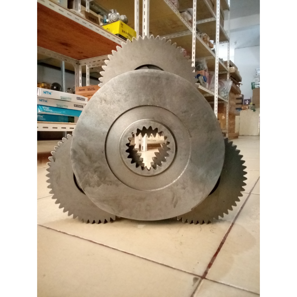 CARRIER ASSY FINAL DRIVE HITACHI ZX 110