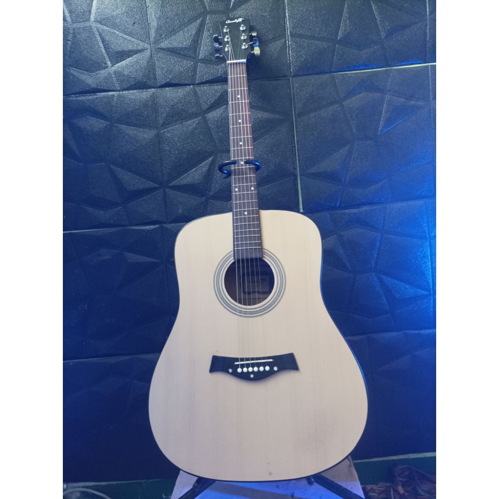 Guitar akustik cowboy