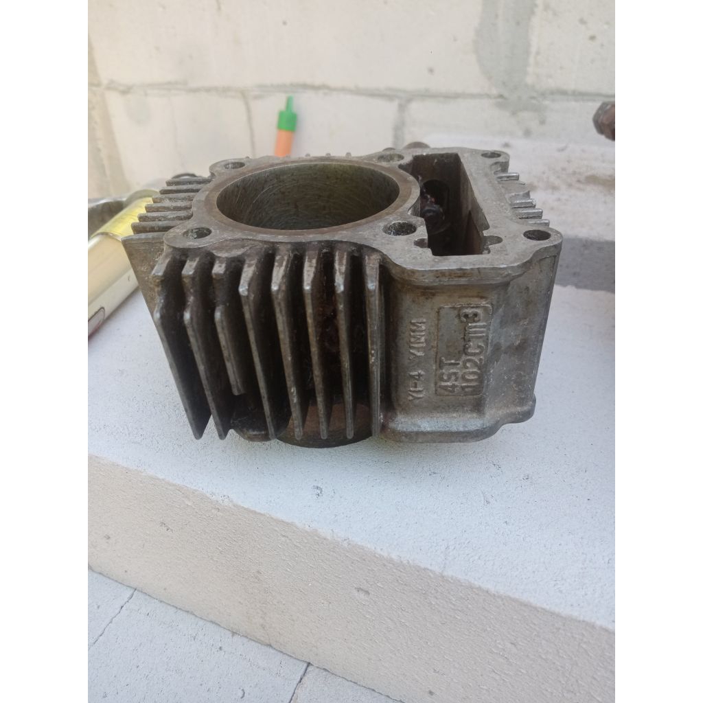 bureng/blok crypton vega lama original bore up liner 66 bore up bureng original 4st