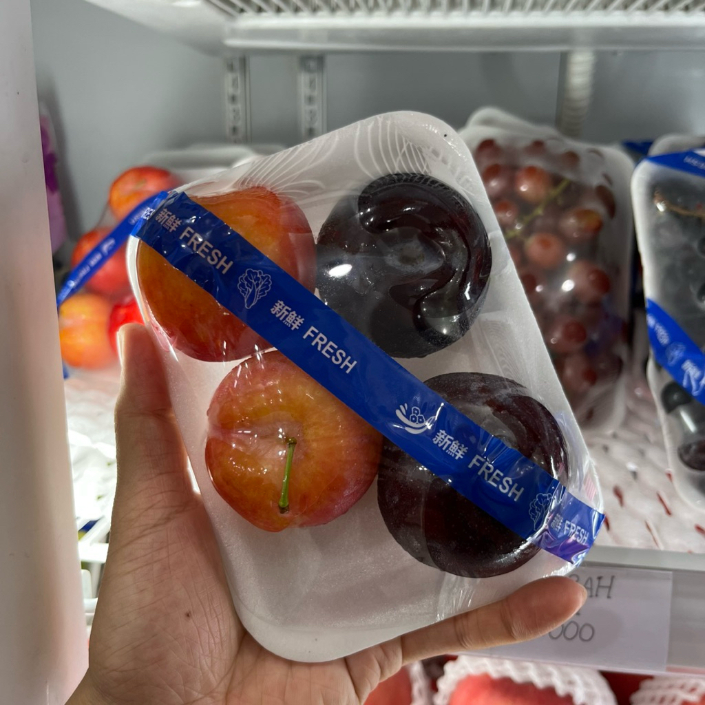 

Plum Merah Dan Hitam Mix berat 350gram plum RRC