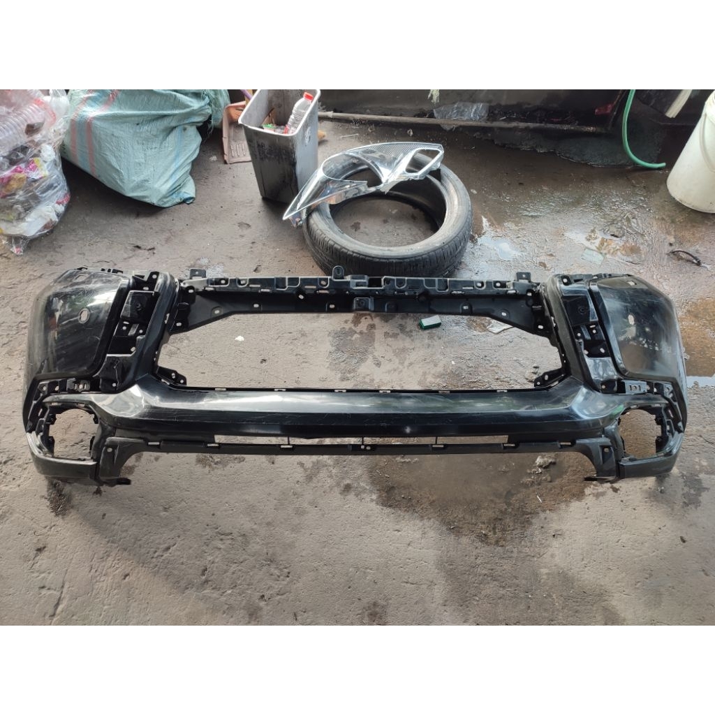 bumper bemper depan Mitsubishi Pajero sport 2016 2017 2018 Original copotan