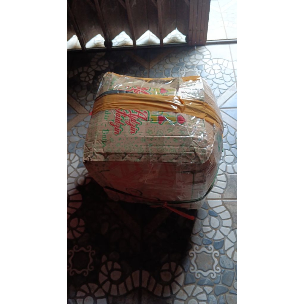 Baju Bekas Pria dan Wanita Random