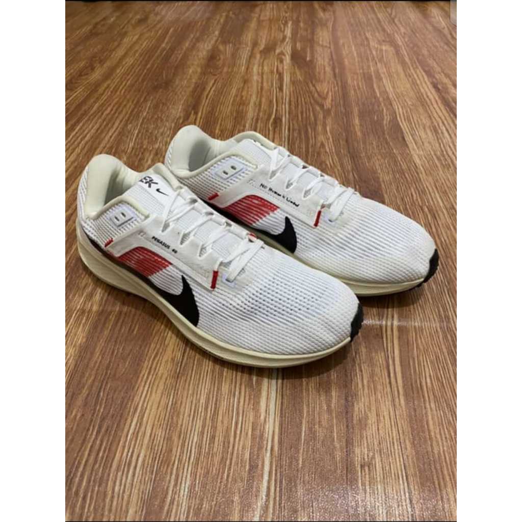 Sepatu Olahraga putih merah size 45