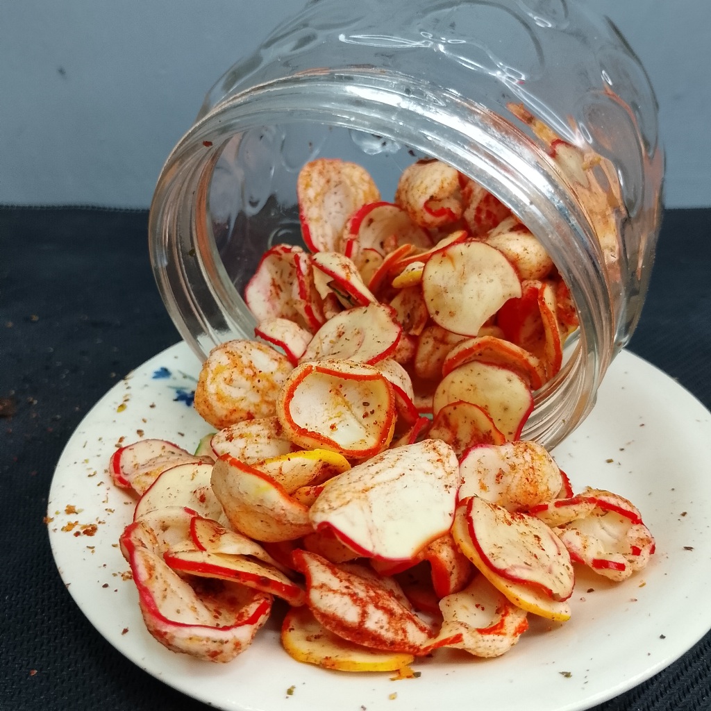 

SEBLAK KERUPUK BAWANG DENGAN VARIAN RASA ORIGINAL, PEDAS, DAN EXTRA PEDAS BY : BINTANG SNACK