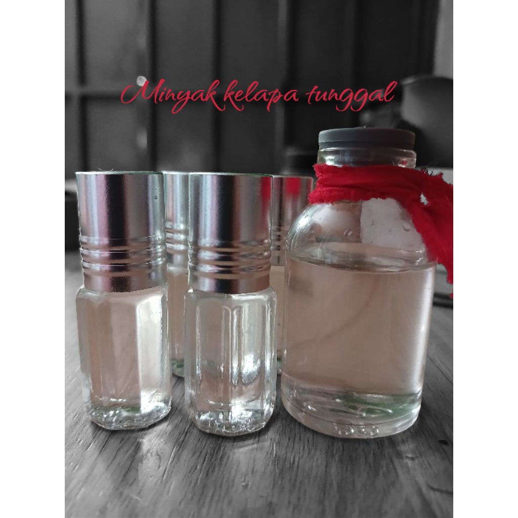 

Minyak kelapa tunggal