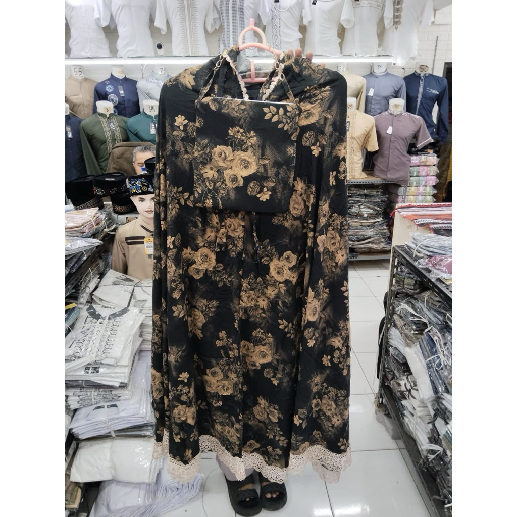 mukena hitam full motif bunga renda bawah