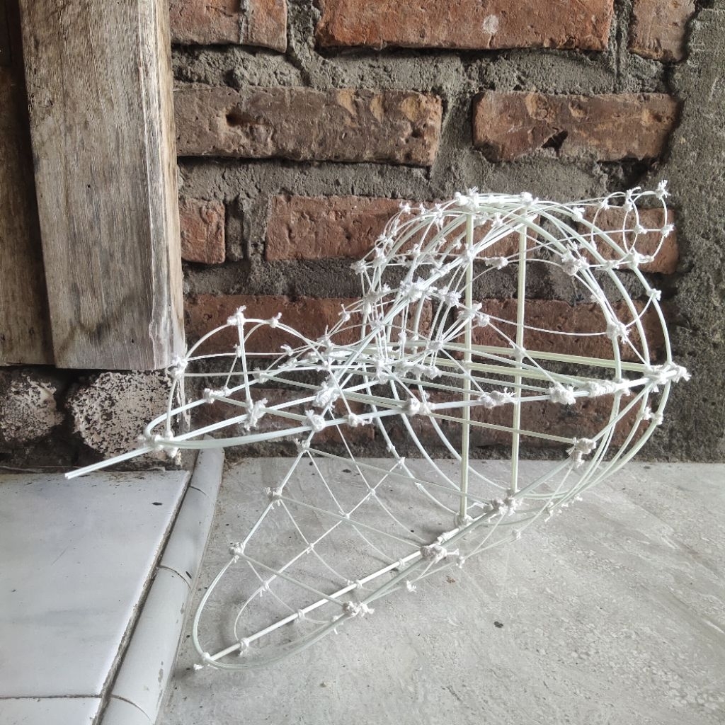 Layangan kerangka kepala naga