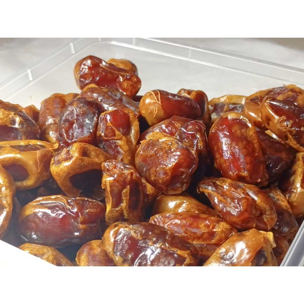 

KURMA SAYER THINWALL 1KG / KURMA SAYER PREMIUM MAKANAN KHAS ARAB SAUDI