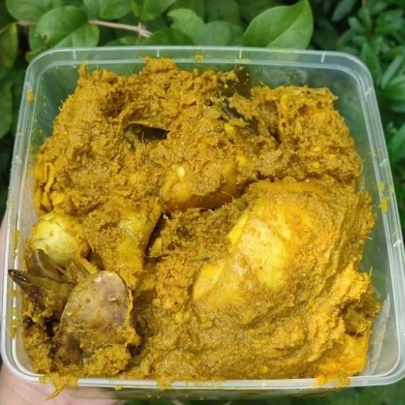 

AYAM UNGKEP BUMBU KUNING SERUNDENG LAOS + Tempe ungkep 10 PCS