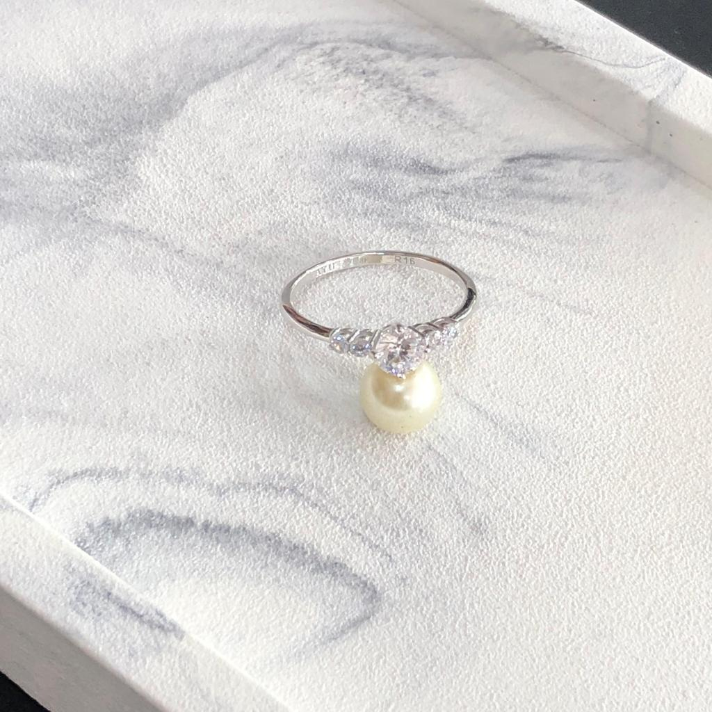 Cincin Emas White Gold Solitaire AYU 375/8k