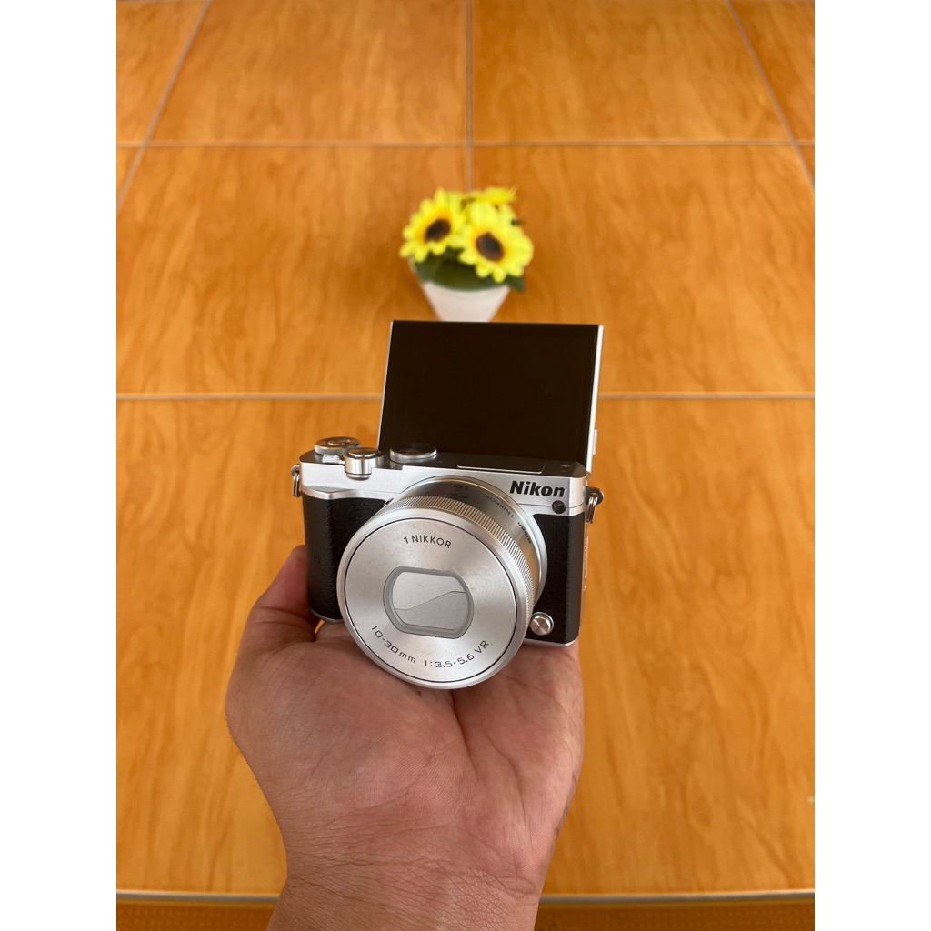 NIKON J5 MIRROLESS KAMERA NIKON 1 J5 MULUS MURAH