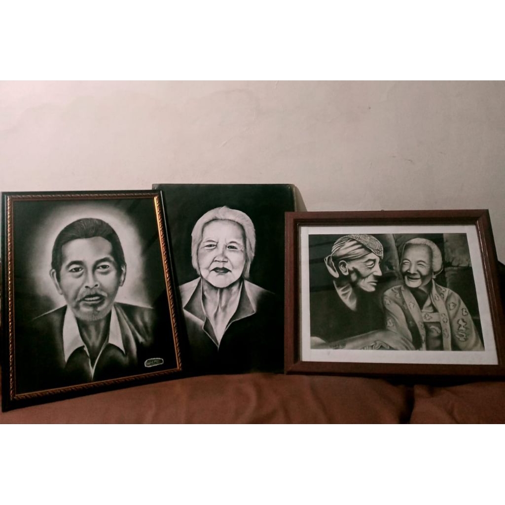 Lukisan Wajah Hitam Putih