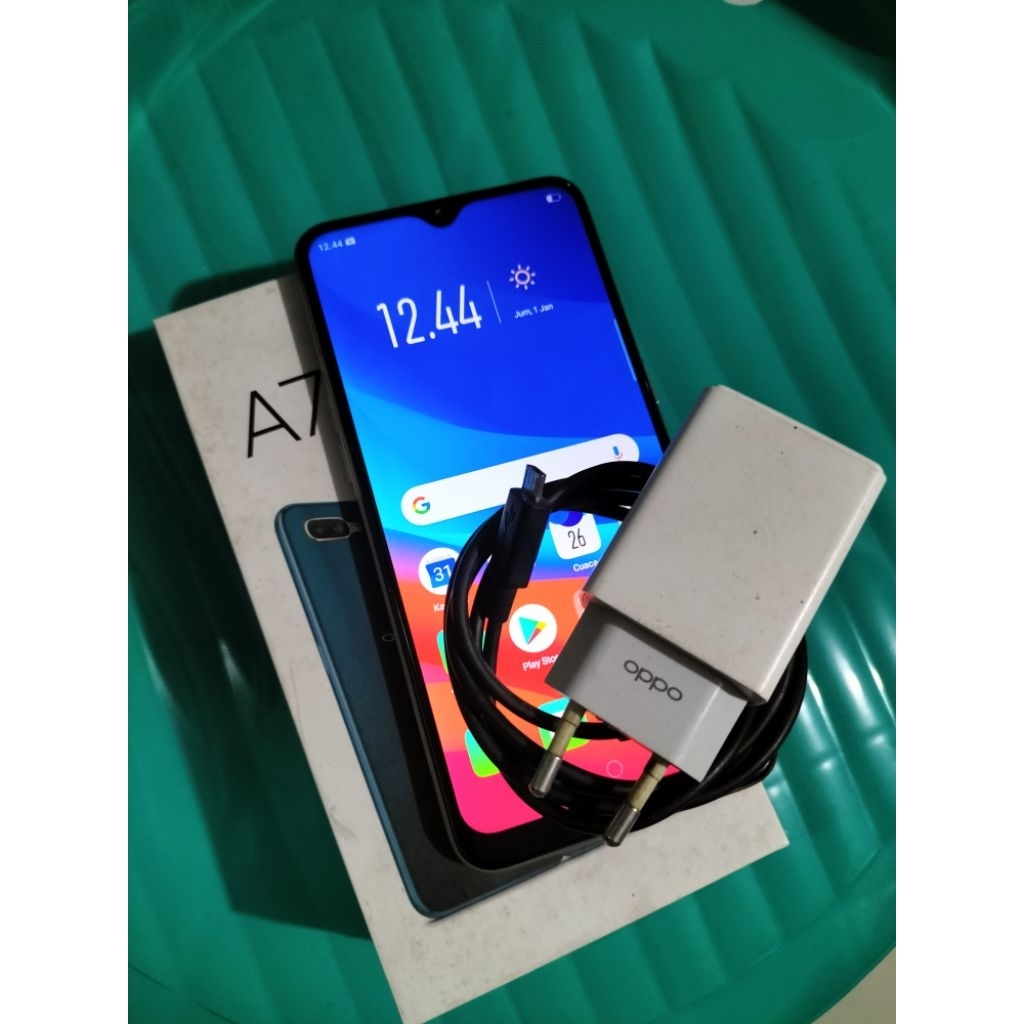 Oppo a7 ram 4/64gb fullset