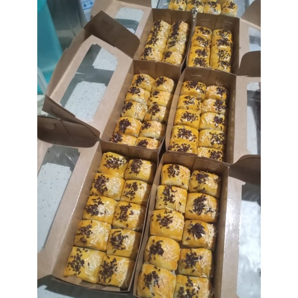 

bolen pisang coklat keju