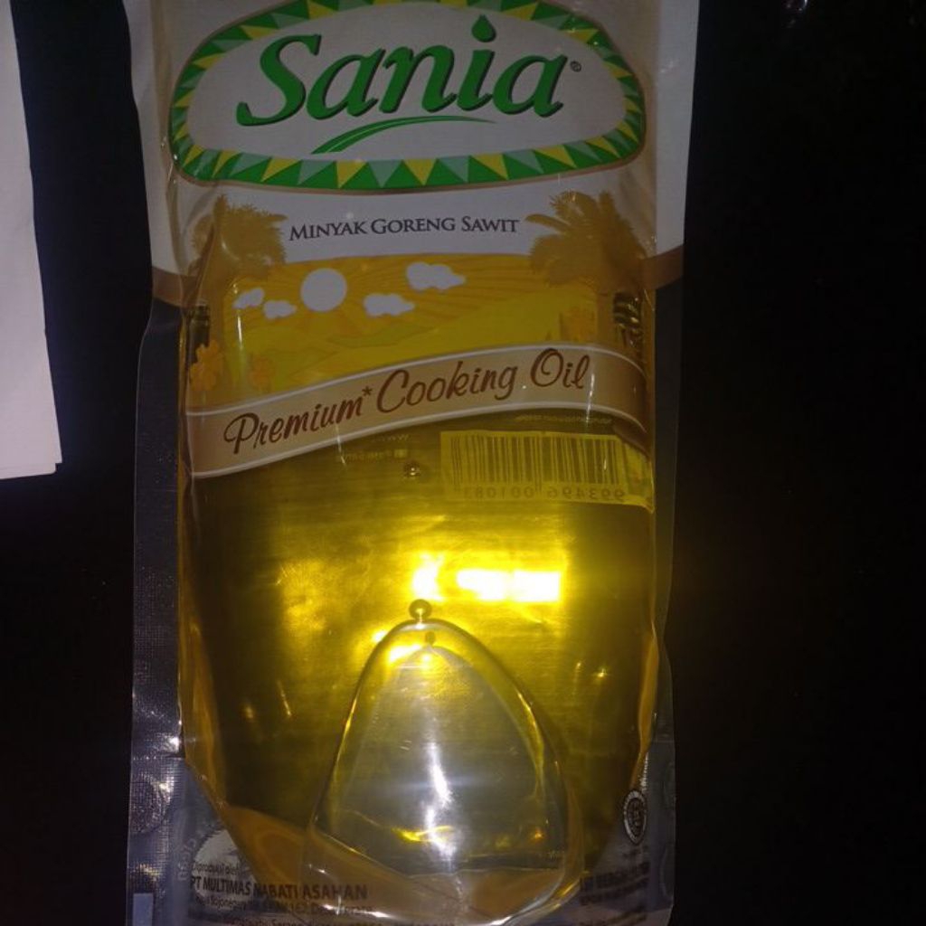 

Sania minyak goreng 1L