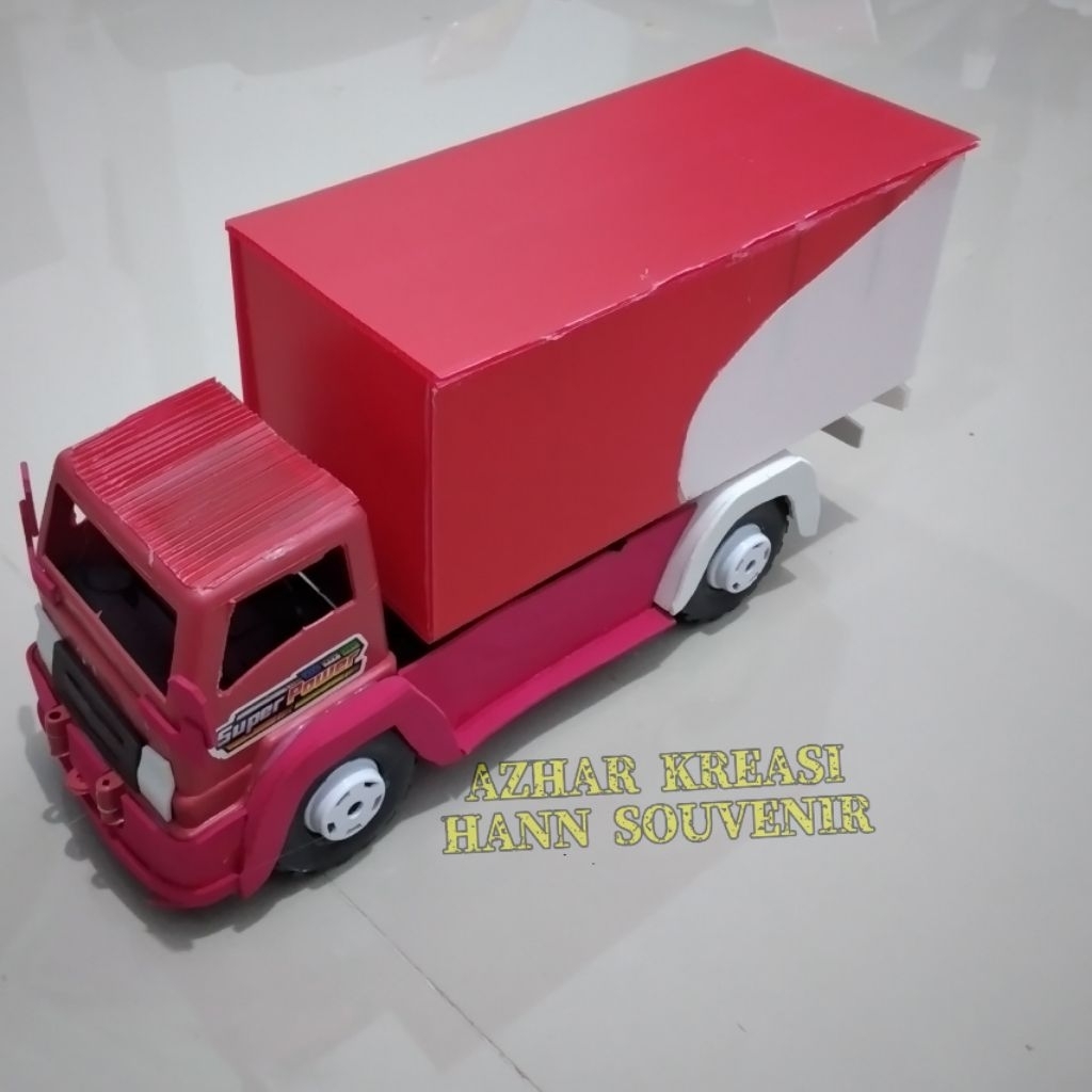 Mainan truk plastik modif box expedisi