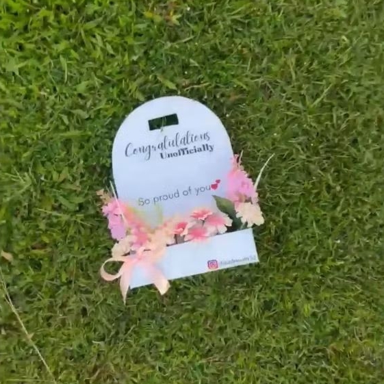 BACA DESKRIPSI/BLOOMIE BOX/PAPAN BUNGA AKRILIK MINI/BUKET BUNGA AKRILIK