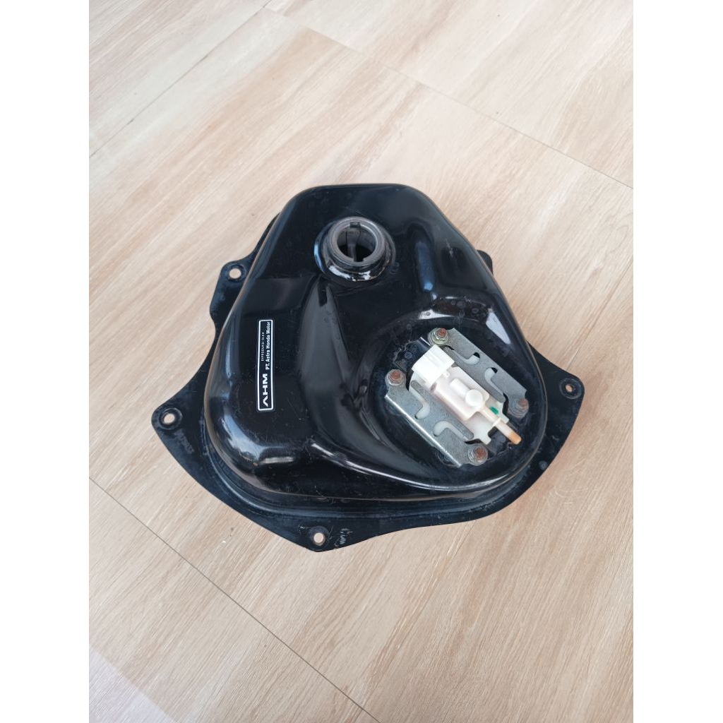 Tangki Vario 125 150 Led Original Tangki dan fuel pump Vario 150 ori