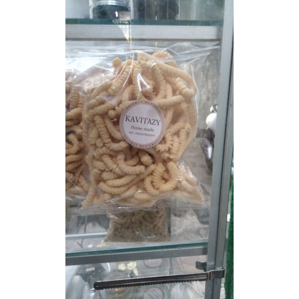 

kue ulat sutra
