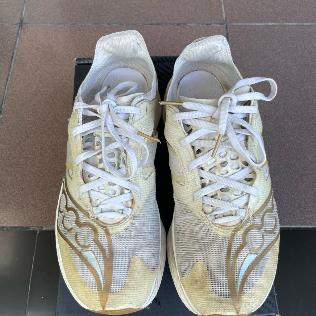 saucony endorphin elite