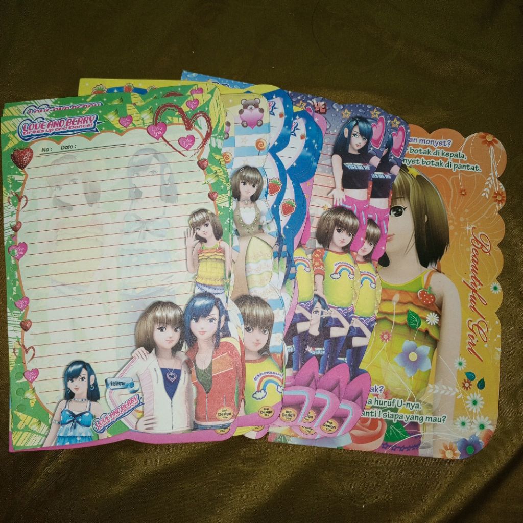 

[ MINIMAL ORDER 5 LEMBAR ] LOVE BERRY ISI BINDER NON HARVEST LOOSE LEAF A5 LANGKA ECERAN SATUAN JADUL 20 RING RARE REFILL