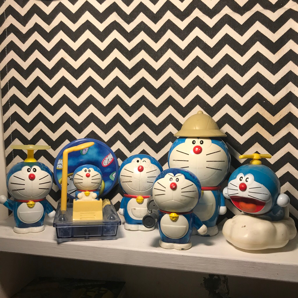 doraemon figure (mcdonald toys)