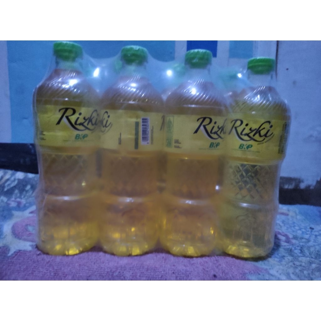 

Minyak Goreng Rizki 800ml - Minyak Goreng Botol Literan Murah | Toko Neng Husna