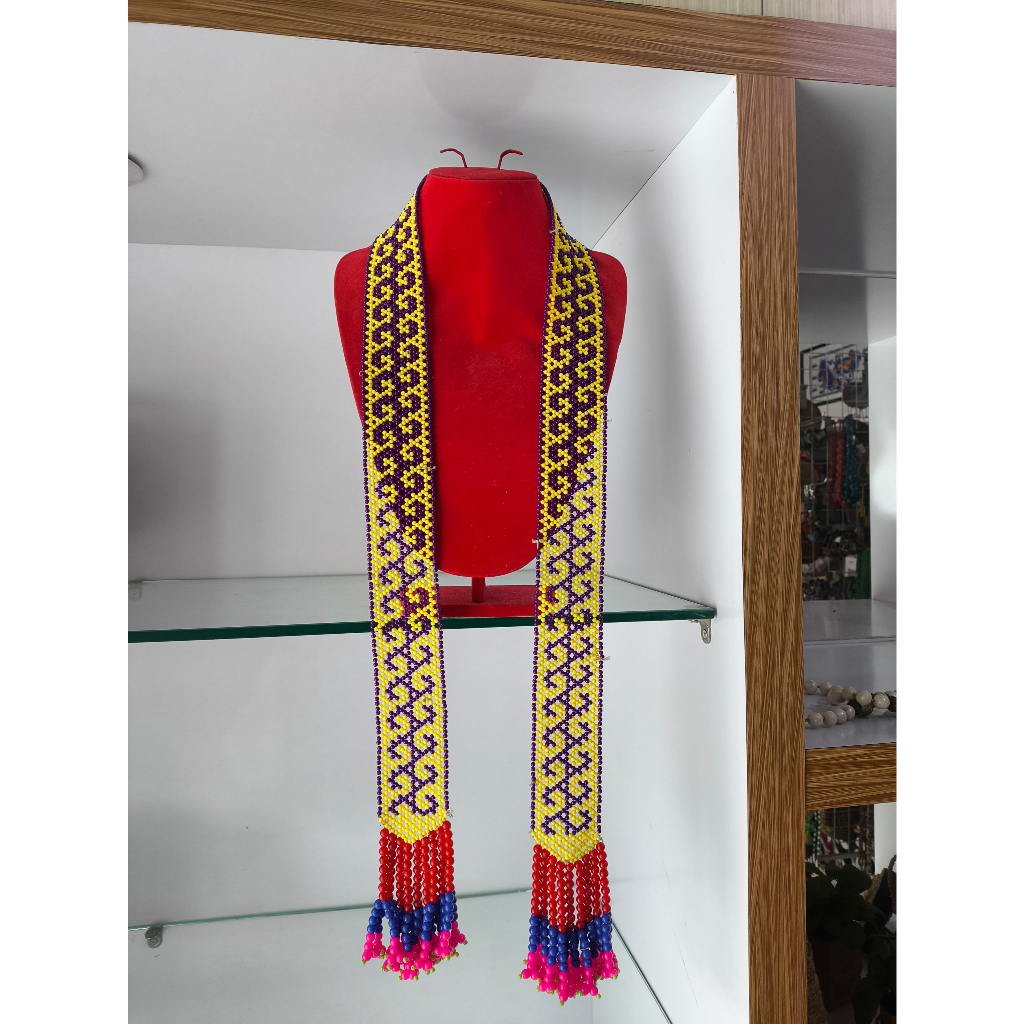 Syal Motif Dayak Variasi Manik Plastik