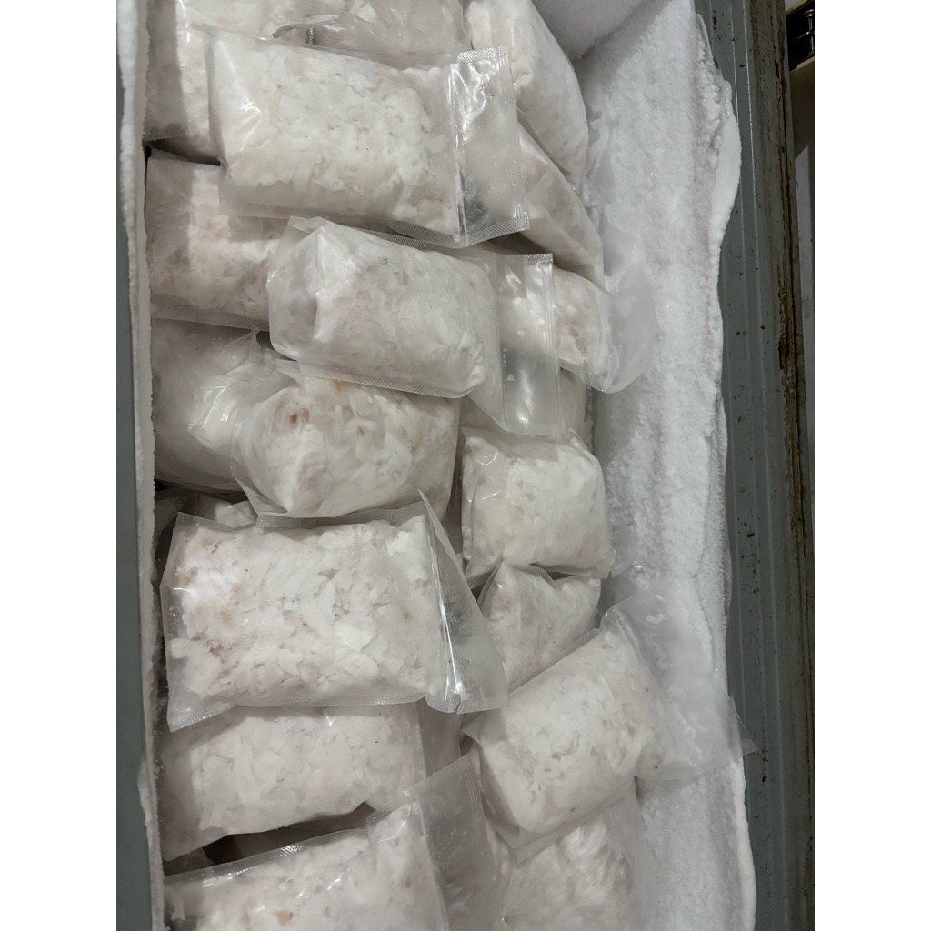 

Daging kelapa muda serut