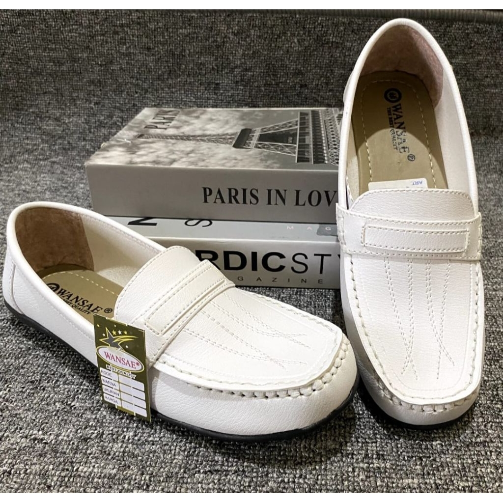 Sepatu Pantofel Wanita Flat Kerja Kantor Perawat Sekolah