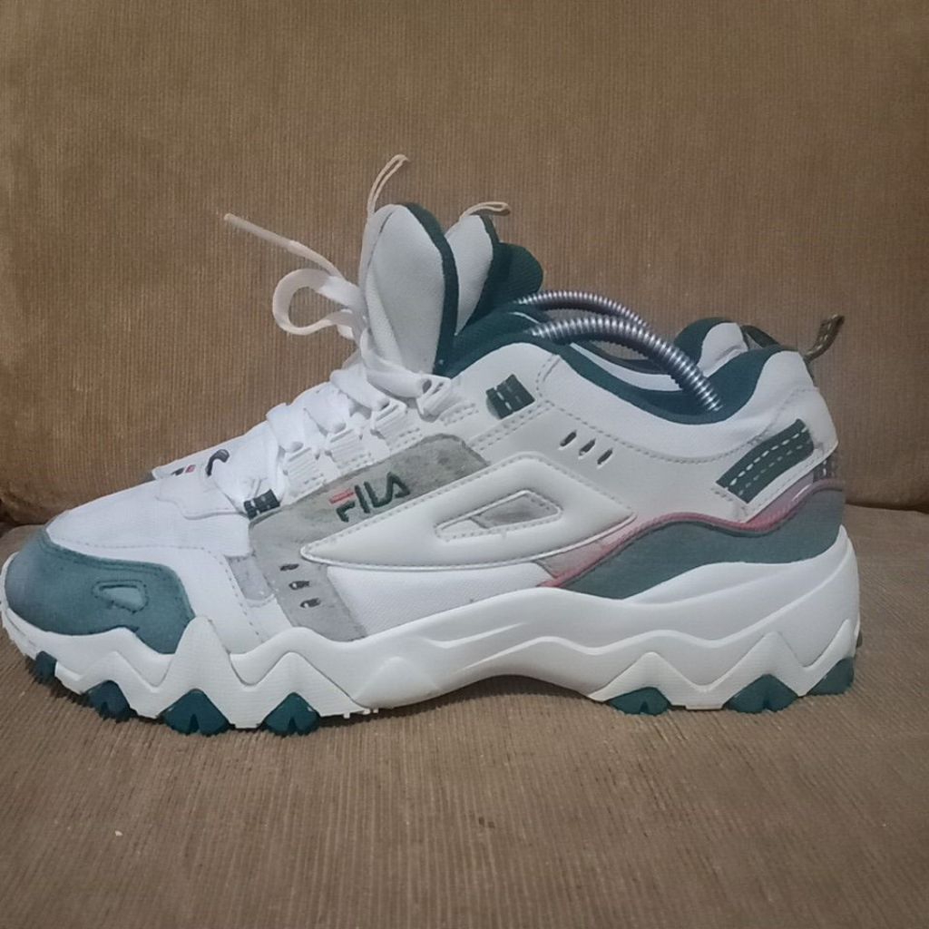 S183 sepatu42 Fila gunung Preloved