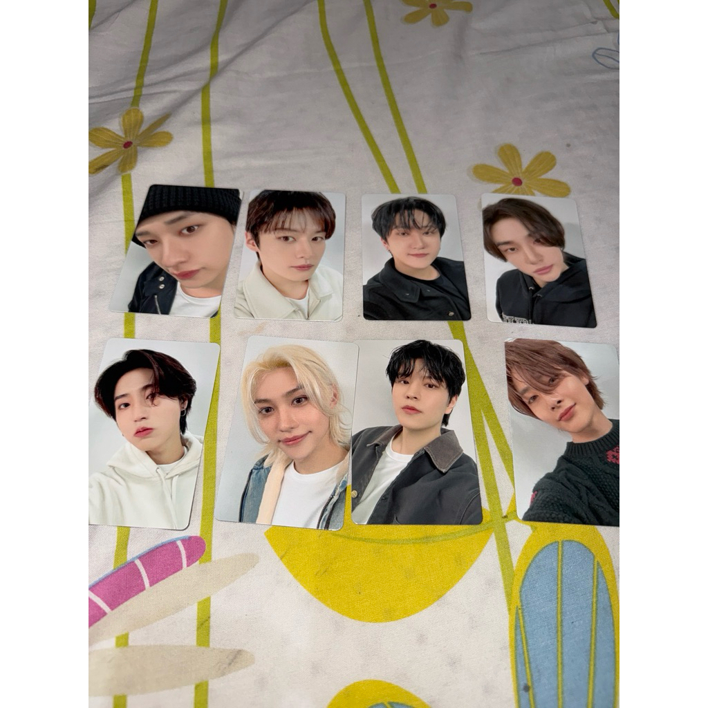 straykids photocard pob online magic school busan bangchan leeknow changbin hyunjin han felix seungm