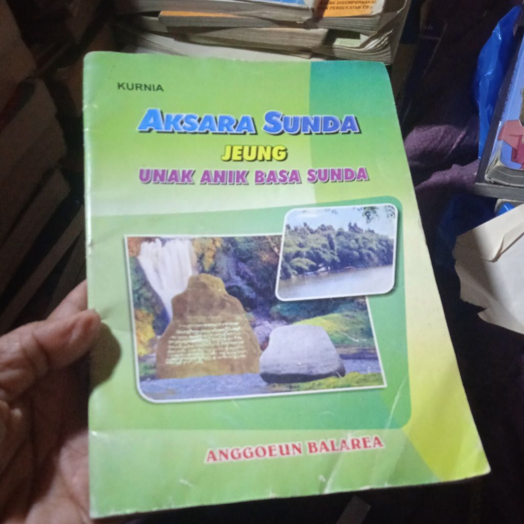 buku Aksara Sunda Jeung unak Anik Basa Sunda, buku original jadul