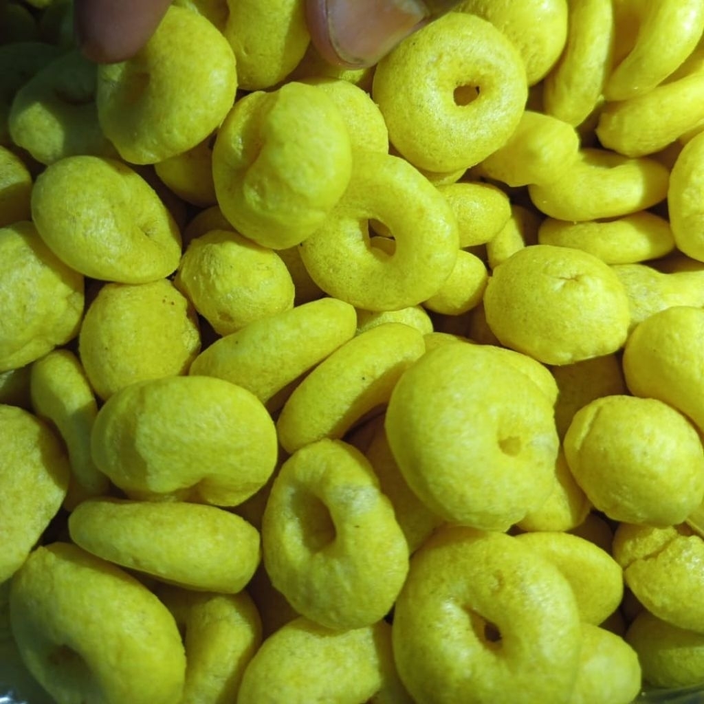 

Alen Alen rasa original bawang 500gram makanan ringan Snack Original Khas Trenggalek Lanting Pilus bulat