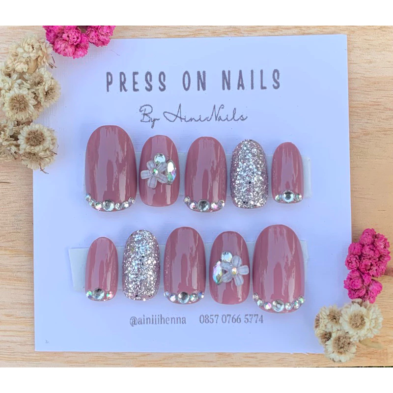 nail art wedding / fake nails / Nailart wedding nude pink