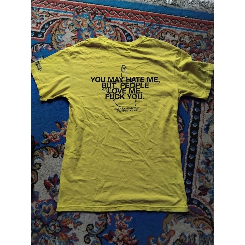 kaos i am not a human being