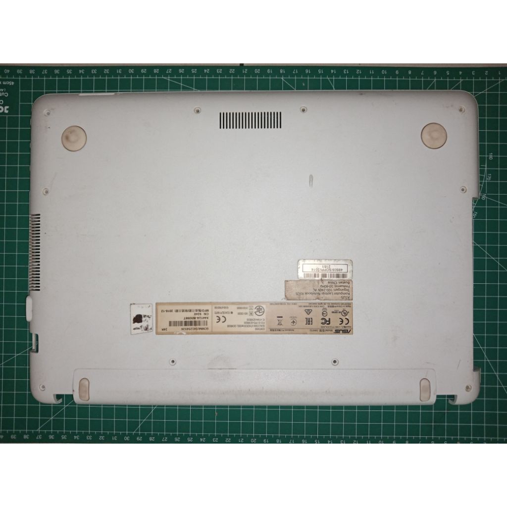Casing bawah Asus X441U Putih