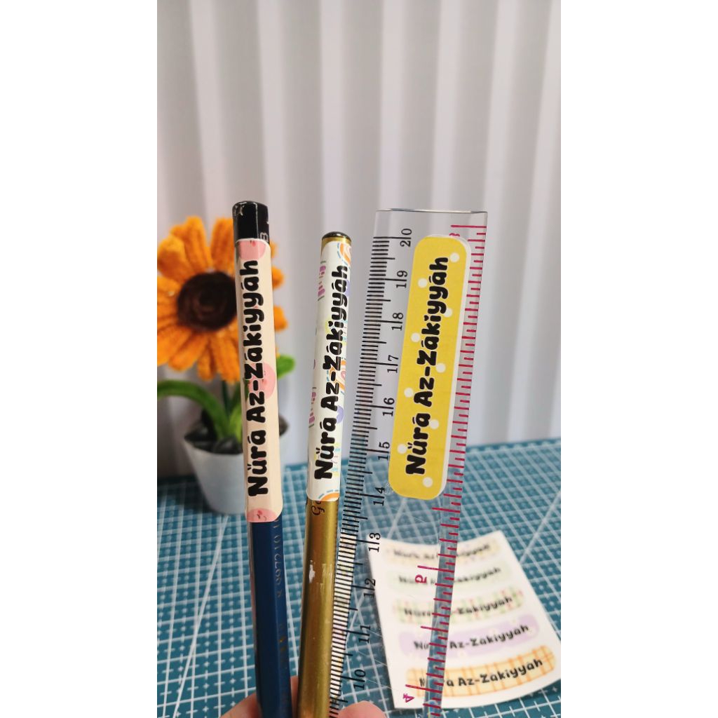 

STIKER NAMA BUKU | ALAT TULIS | KOTAK MAKAN | KOTAK PENSIL BY NUZA