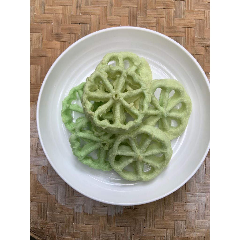 

Camilan Kembang Goyang Gurih Manis – Jajanan Tradisional | Min. Beli 1,5 Kg