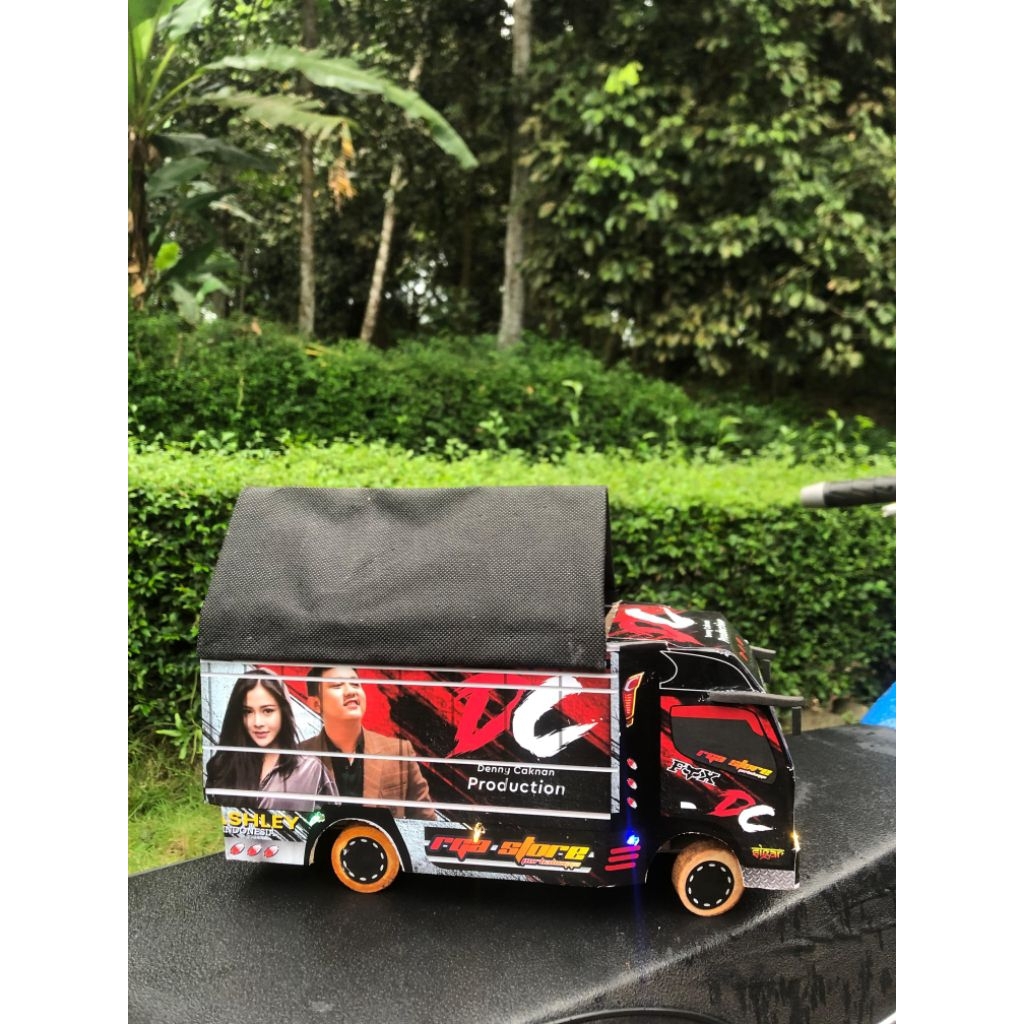 PROMO MINIATUR TRUK OLENG KAYU FULL LAMPU KELAP KELIP RODA DEPAN BISA BELOK KANAN KIRI miniatur truk