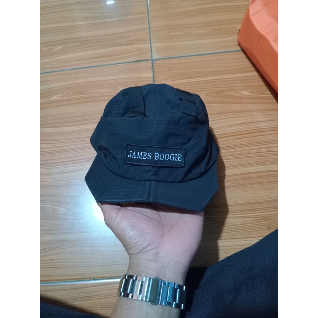 CAPS JAMES BOOGIE