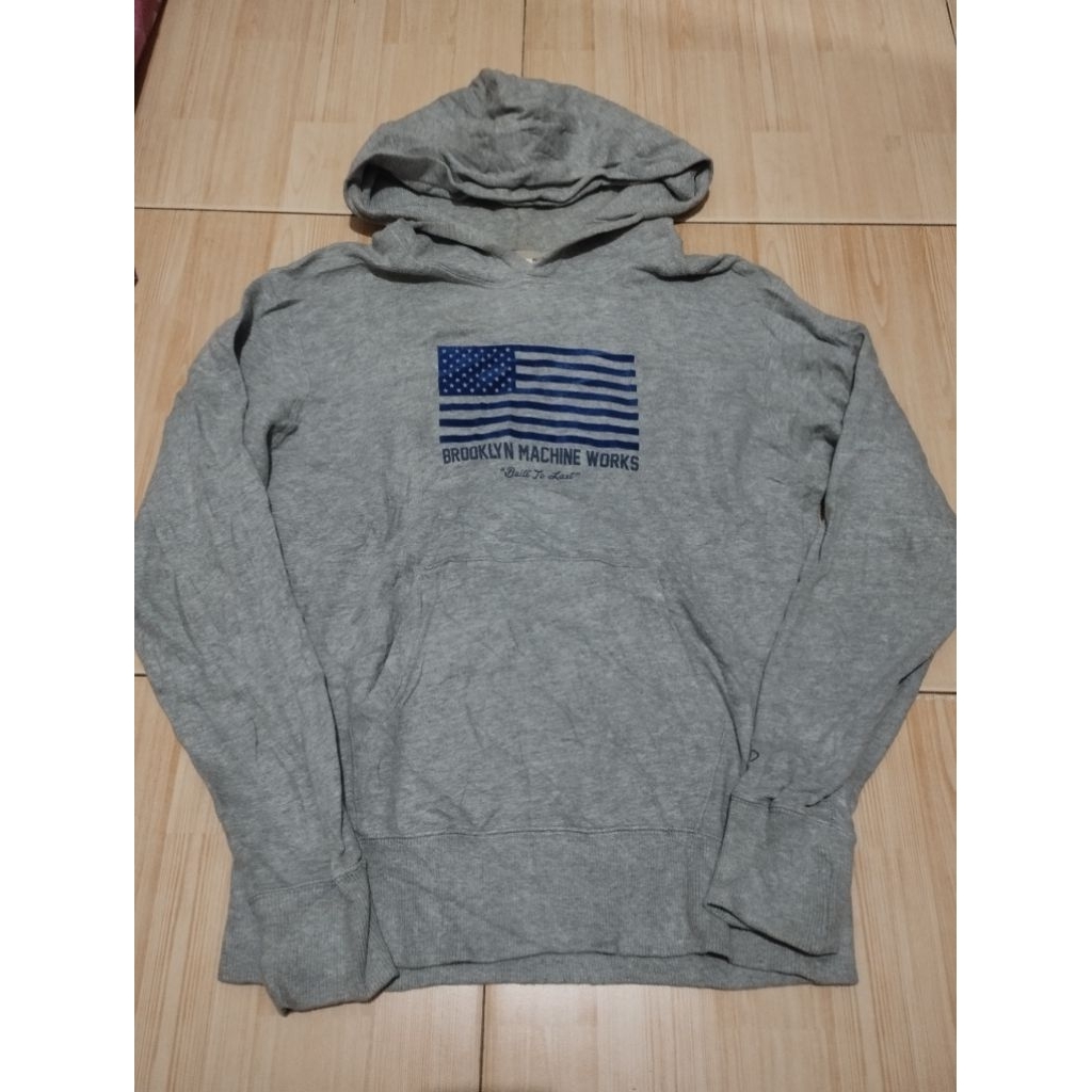 Hoodie by UNIQLO UT (mantan)