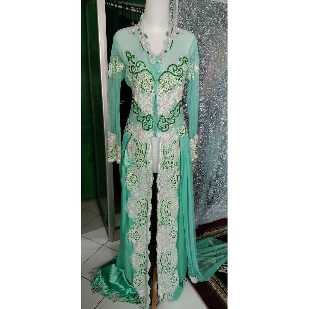 PRELOVED KEBAYA PENGANTIN HIJAU MINT