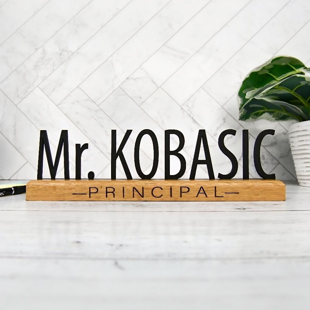 

Papan Nama Meja Kayu Akrilik Custom - Elegan & Minimalis