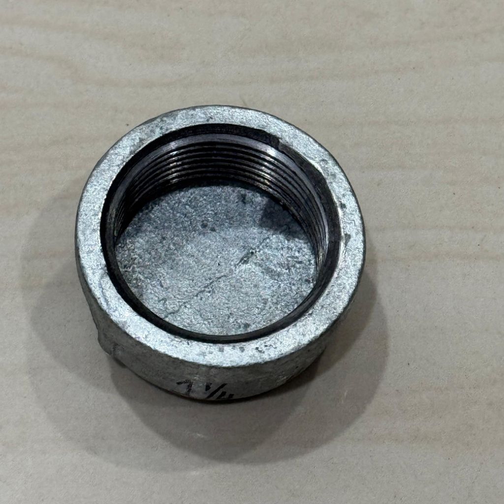 Dop besi galvanis 1-1/4 inchi / tutup pipa besi drat dalam 1.25 inchi 11/4inch