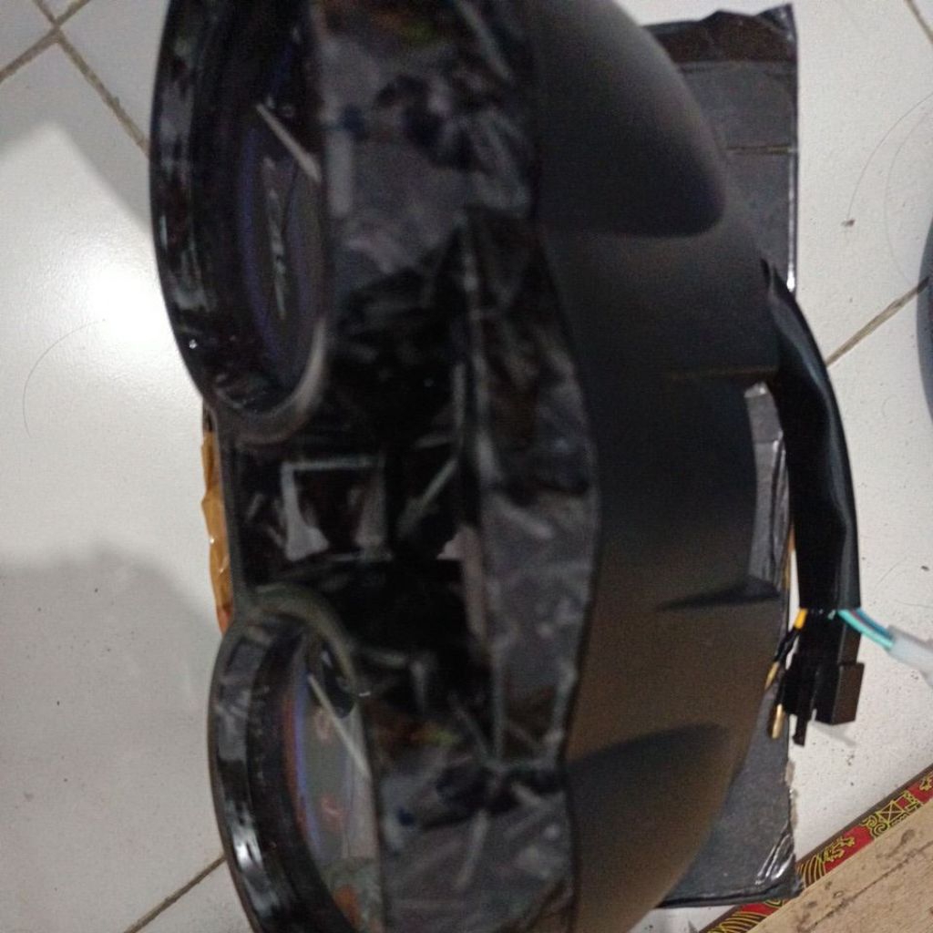 SPEEDOMETER VIXION OLD CARBON