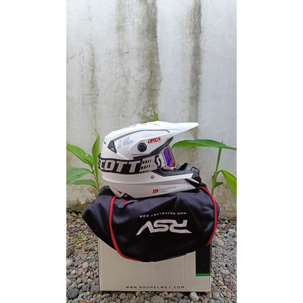 Helm RSV x Oneonenine 9Th Limited Edition Size M Free Kacamata Scoot | Helm RSV Orca Oneonenine 9Th