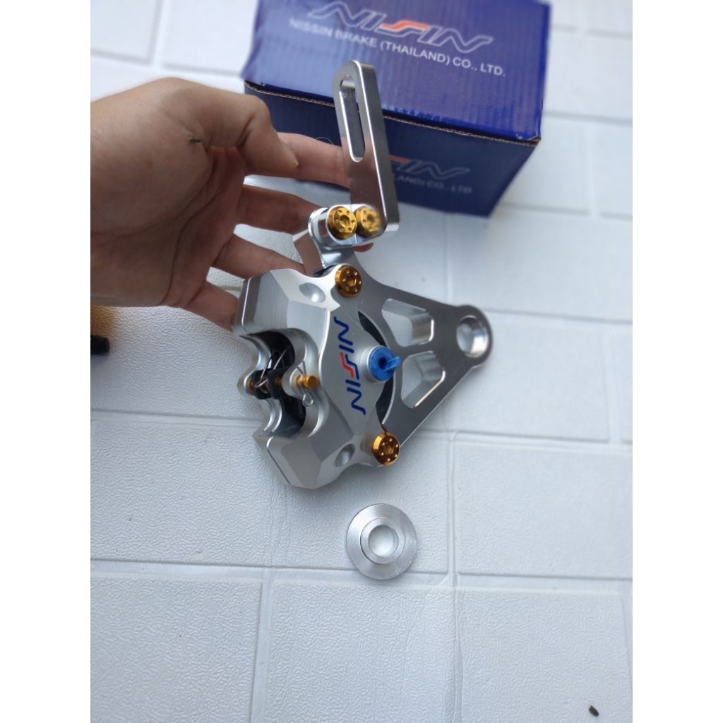 PAKET KALIPER CAKRAM BELAKANG KALIPER 2P PLUS BREKET,BAUT PNP CAKRAM BELAKANG MX KING, VIXION R15